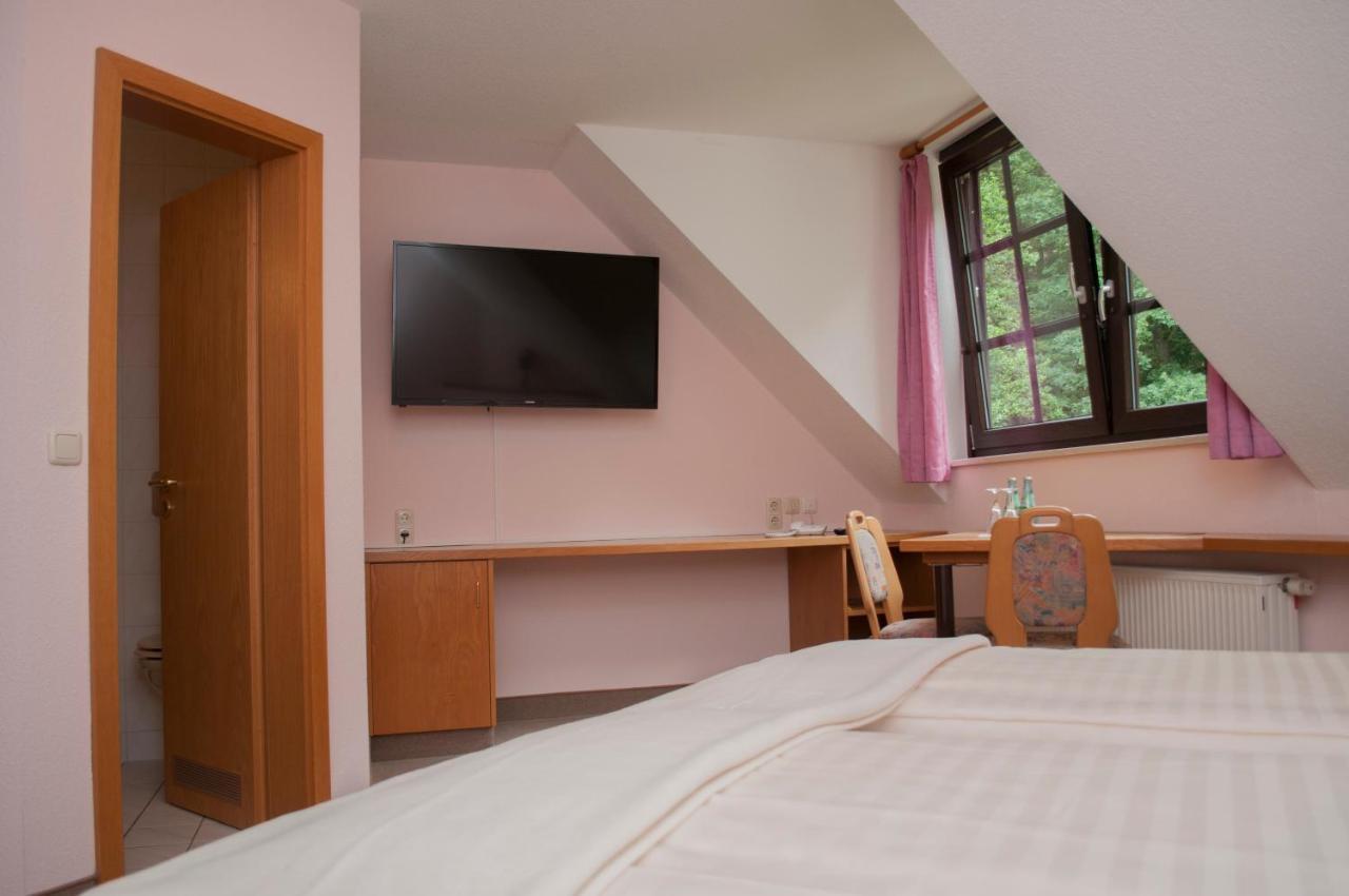 Отель Waldfrieden Waldheim Экстерьер фото